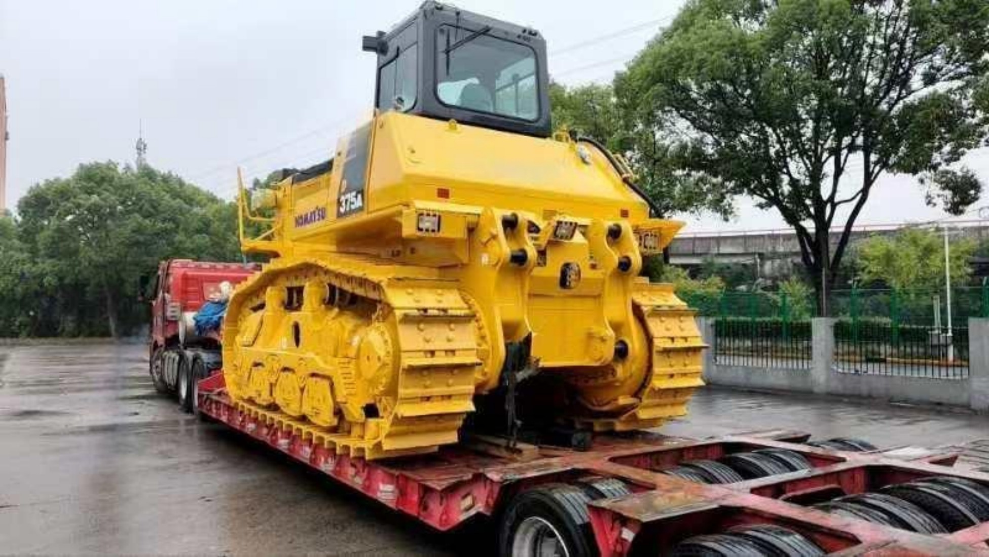 Komatsu D275A
